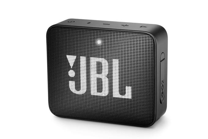 Najbolj kakovostne modele v cenovnem razredu do 50 evrov proizvajajo JBL (na fotografiji zvočnik JBL GO 2), Anker, AOMAIS, tudi Xiaomi.  | Foto: JBL