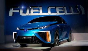 Toyota prihod serijskega avtomobila na vodik napovedala za leto 2015