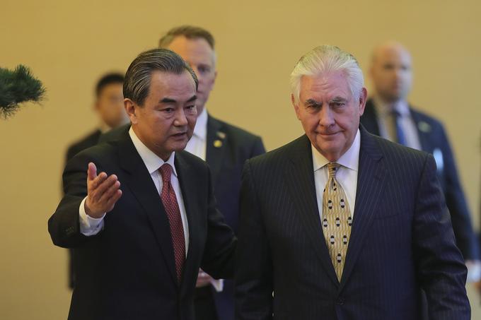 Ameriški zunanji minister Rex Tillerson in njegov kitajski kolega Vang Ji sta se že srečala, in sicer v Pekingu marca letos. | Foto: Reuters
