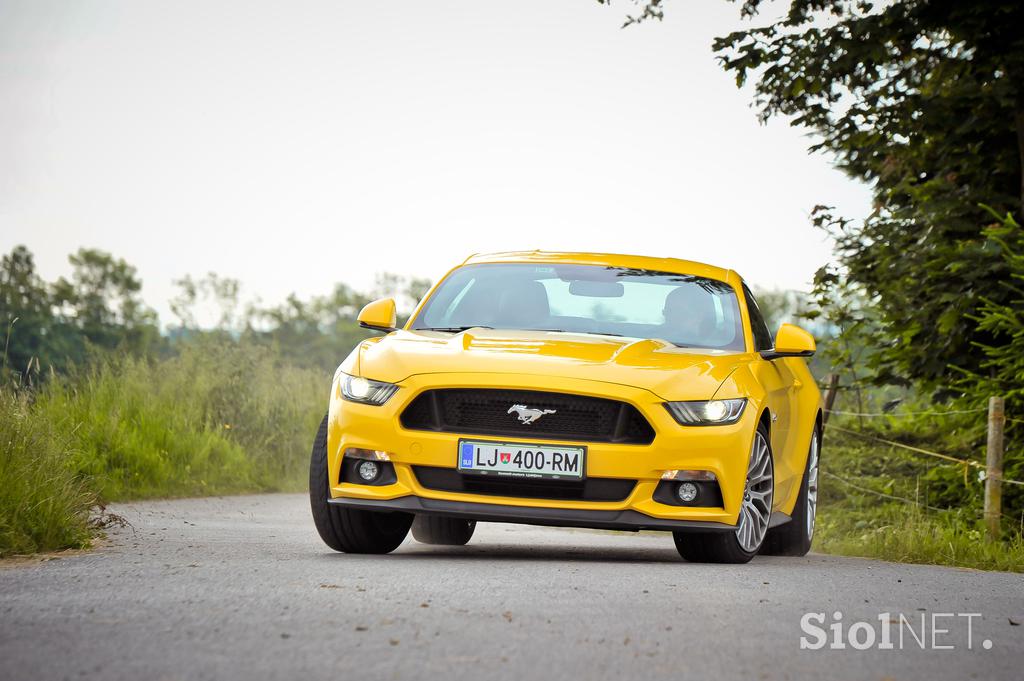 Ford mustang V8 5,0 - fotogalerija testnega vozila