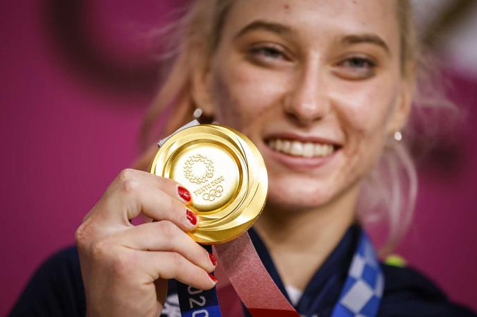 Janja Garnbret | Janja Garnbret je letos na olimpijskih igrah v Tokiu osvojila zlato medaljo. | Foto Anže Malovrh/STA