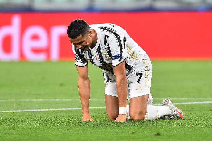 Cristiano Ronaldo | Cristiano Ronaldo je dvakrat zatresel mrežo Lyona (2:1), a tudi to ni pomagalo, da bi se z Juventusom uvrstil v četrtfinale lige prvakov. | Foto Reuters