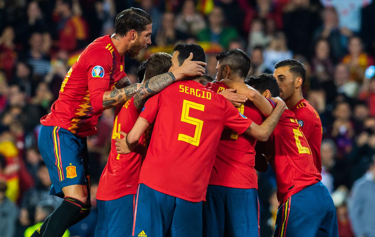 Španija nogomet | Španci so z veliko težavami premagali Norvežane. | Foto Reuters