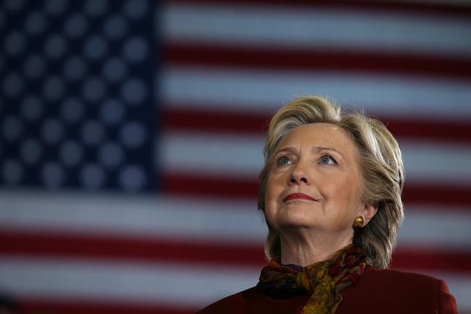 Hillary Clinton bo morala premisliti o svoji politični prihodnosti. | Foto: Reuters