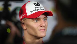 Sin legendarnega Schumacherja podpisal pogodbo s Ferrarijem