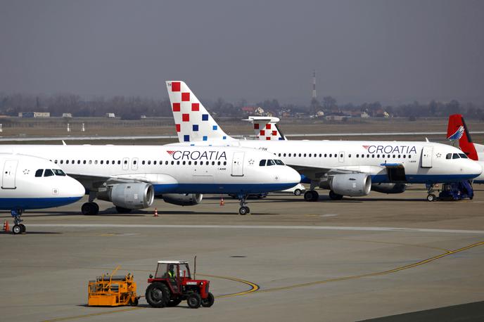 Croatia airlines hrvaška letalo | Spomnili so, da so lani prepeljali 2,17 milijonov potnikov, ki so ustvarili več kot 26 ton plastičnih odpadkov. | Foto Reuters