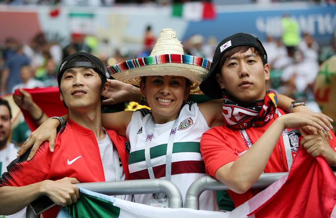 Mehičani in Južnokorejci so po četrtkovem razpletu v skupini E stkali globoko prijateljstvo. | Foto: Reuters