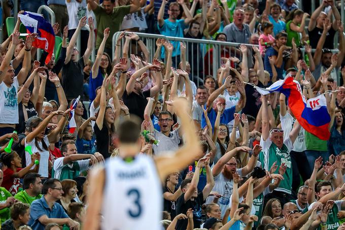 Navijači bodo šesti igralec slovenske reprezentance. | Foto: Vid Ponikvar