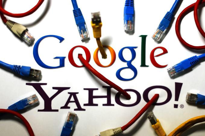 Google je bil sicer eden glavnih krivcev za zmanjšanje Yahoojevih prihodkov od oglaševanja, saj je na svojo čedalje bolj razvejano platformo privabljal vedno več podjetij, tudi nekdanje Yahoojeve stranke. Lonček je pod pipice oglaševalcev nato pristavil še Facebook in Yahoo je začel izgubljati ogromno denarja. | Foto: Reuters