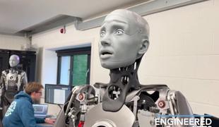 Zaledenela vam bo kri: roboti se prebujajo #video