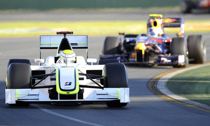 Brawn je bil v prvi polovici najhitrejši dirkalnik. Button je zmagal šestkrat. | Foto: Reuters