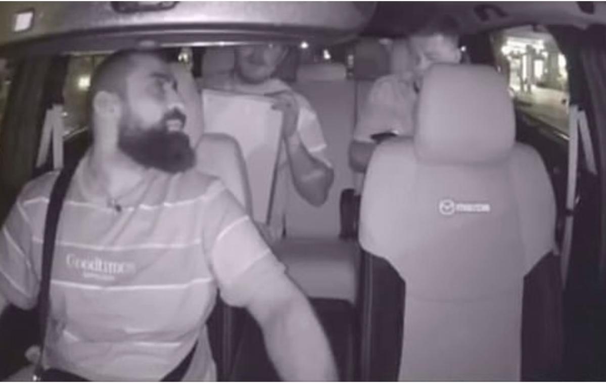Uber voznik | Ker je javno razkril rasistično dogajanje v svojem vozilu, je bil kaznovan. | Foto zajem zaslona