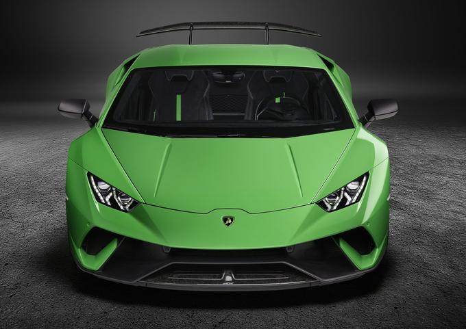 Superšportnik huracan je najbolje prodajani model Lamborghinija in temu avtomobilu gre tudi največ zaslug, da Lamborghini dosega tako dobre prodajne rezultate. | Foto: Lamborghini