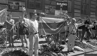 Kako so se Slovenci osamosvojili od Jugoslavije (foto)