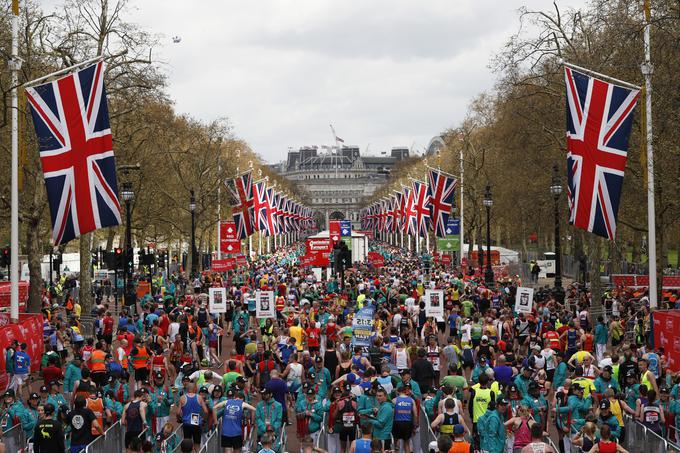 Zmagovalcu londonskega maratona je letos do svetovnega rekorda zmanjkalo le osem sekund. | Foto: 