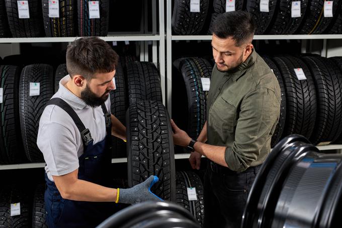 Na jesenskem testu AMZS sta si tako kar dve pnevmatiki iz ponudbe M Tehnika prislužili najvišjo oceno: Dunlop Winter Response 2 in Michelin Alpin 6. | Foto: 