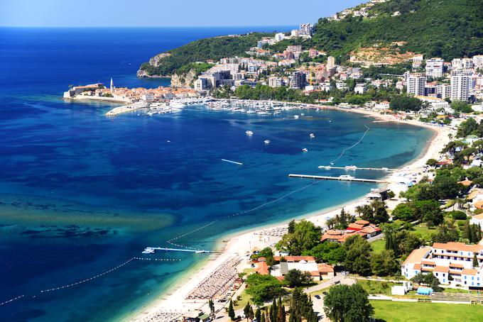 Črna gora je po mnenju nemškega časnika Die Welt najmanj navdušena nad idejo o balkanski uniji. Ta država je namreč dosegla največji napredek v pristopnih pogajanjih, nova tvorba pa bi jo lahko upočasnila pri nadaljnjem napredku. Na fotografiji: Budva. | Foto: Thinkstock