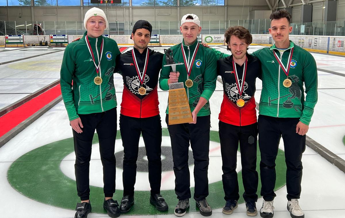 zmagovalna ekipa DP curling m | V moški konkurenci so naslov državnih prvakov v curlingu osvojili člani ekipe Buhtli.