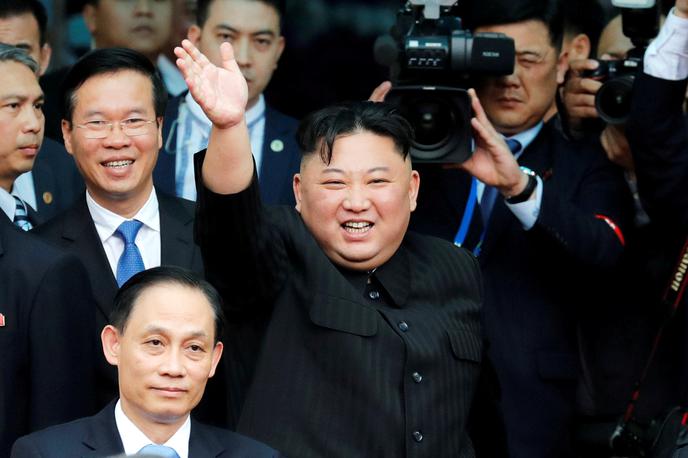 Kim Džong Un | Volitve v državi, ki jo vodi Kim Džong Un, veljajo zgolj za formalnost. Na zadnjih volitvah so vsi kandidati za člane ljudske skupščine prejeli stoodstotno podporo volivcev. | Foto Reuters