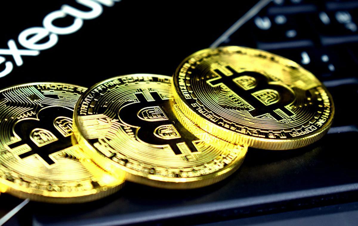 Bitcoin | Cena bitcoina se je v času nastanka prispevka na večini borz gibala pri okrog 22.600 evrih, danes pa je padel tudi absolutni rekord, saj je bitcoin za krajši čas presegel ceno 23 tisoč evrov.  | Foto Unsplash