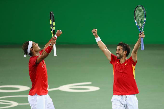 Španska teniška igralca Rafael Nadal in Marc Lopez sta se z zmago nad Avstrijcema uvrstila v polfinale teniškega turnirja v dvojicah. | Foto: Getty Images