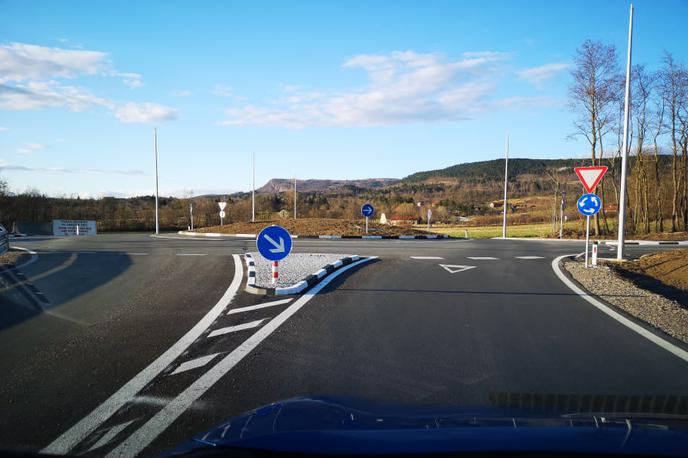 krožišče Ilirska Bistrica | Novo krožišče na cesti med Ilirsko Bistrico in Šembijami. | Foto Gregor Pavšič