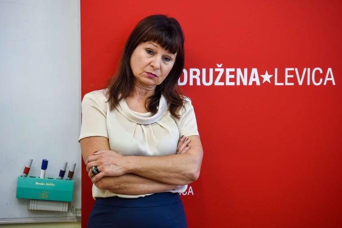 Violeta Tomić | Poslanka je razburila s priznanjem, da je med zdravljenjem eksperimentirala tudi z dvema potencialno nevarnima zdraviloma s številnimi stranskimi učinki. | Foto STA