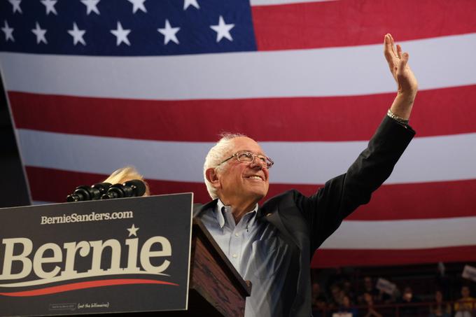 Bernie Sanders je po poročanju New York Timesa samooklicani socialist, ki se ni nikoli popolnoma zlil z demokratsko stranko, za katero upa, da jo bo nekoč vodil. | Foto: Reuters
