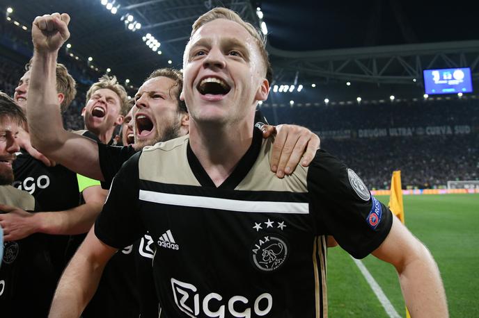 Ajax Donny van de Beek | Ajax se je po 22 letih uvrstil v polfinale lige prvakov. | Foto Reuters