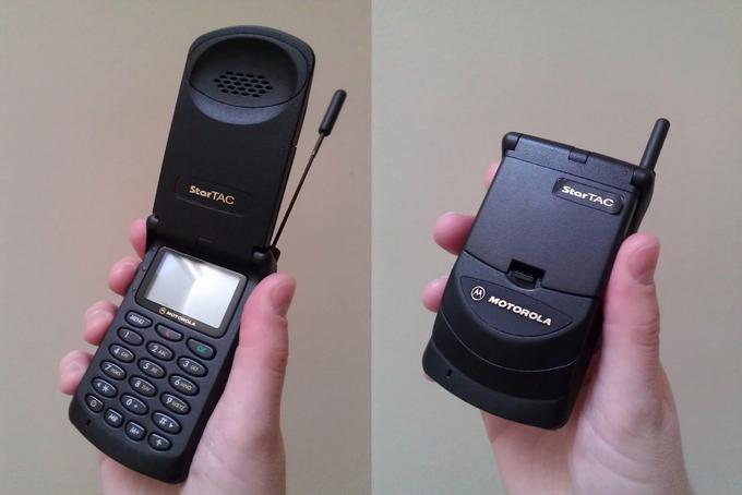 Legendarna naprava, ki ji mnogi pripisujejo zasluge za začetek vsesplošne uporabe mobilnih in pozneje pametnih telefonov. Foto: DeviantArt/redfield_1982 | Foto: 
