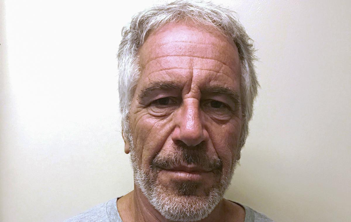Jeffrey Epstein | Leta 2019 je bil Jeffrey Epstein obtožen spolnih zlorab mladoletnic in trgovine z ljudmi, zato so ga aretirali, nato pa se je v zaporu obesil. | Foto Reuters