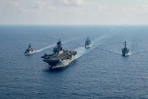 Ameriške vojaške ladje v Južnem kitajskem morju