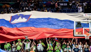 Srbski selektor zbada: Srbi imamo večjo zastavo kot Slovenci