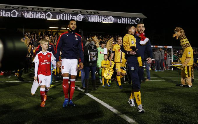 Dvoboj osmine finala pokala FA je napolnil majhen štadion Sutton Uniteda. | Foto: Reuters