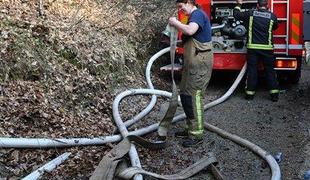 Gasilci so tudi v Kranju črpali vodo (AVDIO)