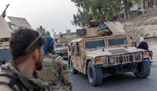 Ključna afganistanska mesta padajo v roke talibanov