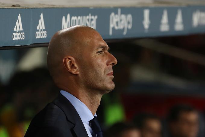 Zinedine Zidane se je ostro odzval na visoko kazen in se zdaj znašel v težavah. | Foto: Reuters