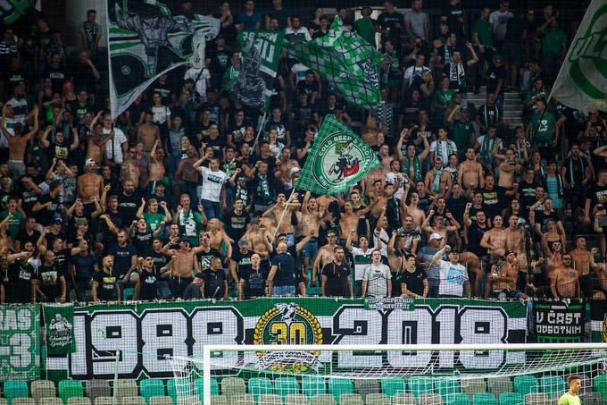 Navijači zeleno-belih so v nedeljo navdušili kapetana Branka Ilića. | Foto: Grega Valančič/Sportida