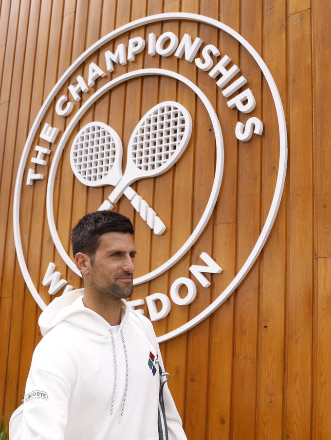 Wimbledon je srbski teniški as Novak Đoković osvojil že sedemkrat. | Foto: Reuters