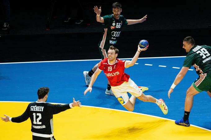 Danska je za preboj v polfinale Madžarsko nadigrala za 17 golov. | Foto: AP / Guliverimage