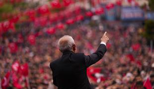Turki volijo: Bo Erdoganu uspel zgodovinski met?