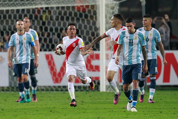 Argentina je na gostovanju v Peruju dvakrat zapravila vodstvo. | Foto: Reuters
