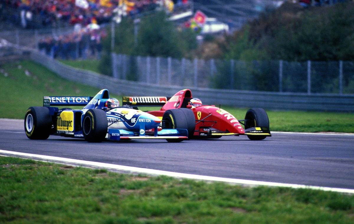 Schumacher Alesi 1995 Nürburgring | Michael Schumacher in Jean Alesi pred šikano, v kateri je bila leta 1995 odločena dirka na Nürburgringu. | Foto Guliver Image