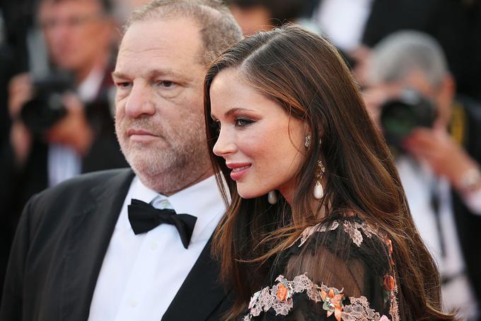 Harvey naj bi igralke silil tudi v nošenje ženine znamke Marchesa. | Foto: Getty Images