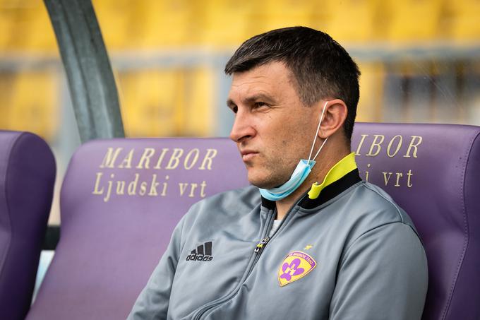 Sergej Jakirović je na klopi Maribora še neporažen. Premagal je Nafto in Bravo, remiziral pa s Koprom. | Foto: Blaž Weindorfer/Sportida