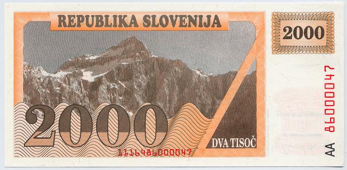 Junija 1991 je Slovenija ob sprejetju osamosvojitvene zakonodaje v zakonu o Banki Slovenije zapisala, da bo v prehodnem obdobju še vedno uporabljala jugoslovanski dinar in spoštovala pravila Narodne banke Jugoslavije (NBJ). Toda v času brionskega moratorija je NBJ Slovenijo dejansko že sama izrinila iz jugoslovanskega dinarskega monetarnega sistema, saj slovenskim bankam ni več pošiljala dinarjev.  | Foto: STA ,