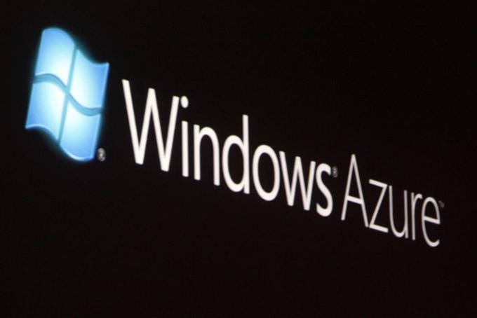 Saj ne, da je Microsoft tukaj čisto nepripravljen, navsezadnje uporabnikom strežnikov Azure kot alternativo Windowsom že nekaj časa ponuja tudi Linux. A Google in Amazon sta na Linux popolnoma presedlala že zdavnaj. | Foto: Reuters