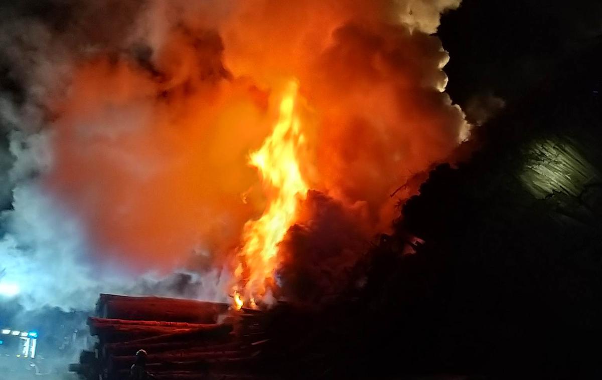 Požar | Zagorelo je na deponiji sekancev. | Foto Gasilska brigada Ljubljana