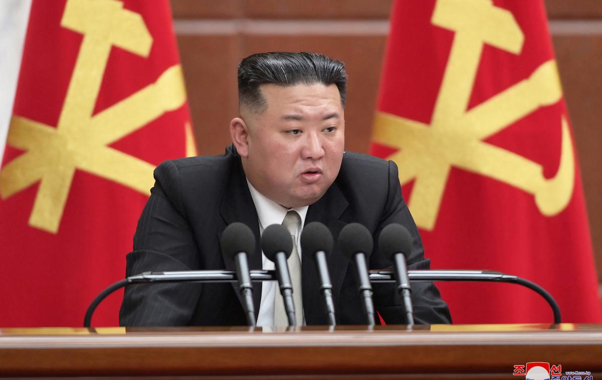 Kim Jong-un | Kim je okrcal ZDA, češ da predstavljajo različne vrste vojaške grožnje, in svojim oboroženim silam naročil, naj ohranijo sposobnost za odločen vojaški odziv. | Foto Reuters