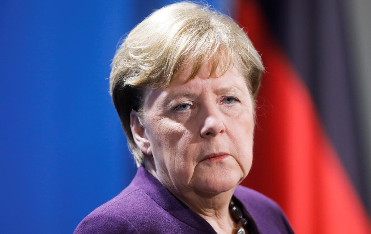 Angela Merkel | Merklova je v kratki izjavi, ki jo je podala njena tiskovna predstavnica, dejala, da "vztraja pri svojih odločitvah v zvezi z vrhom Nata leta 2008 v Bukarešti". | Foto Reuters